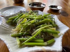 -黄记四更烤乳猪店