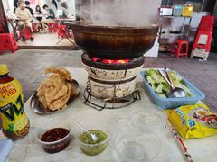 -威邵鸡煲(西华路总店)