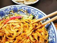 老北京炸酱面-门框胡同百年卤煮(新街口店)