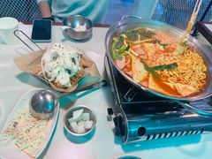 部队锅加芝士-富乐满 炸鸡&韩国料理 불로만(虹泉路店)
