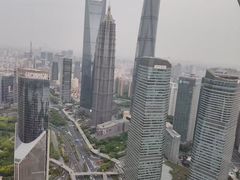 -东方明珠259米全透明悬空观光廊