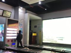 -和平影视娱乐城