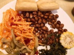 -铂逸梦秦酒店(横店梦幻谷店)