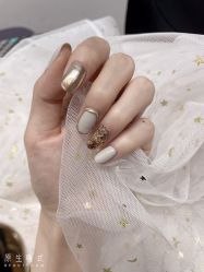 -吉吉靓甲美睫