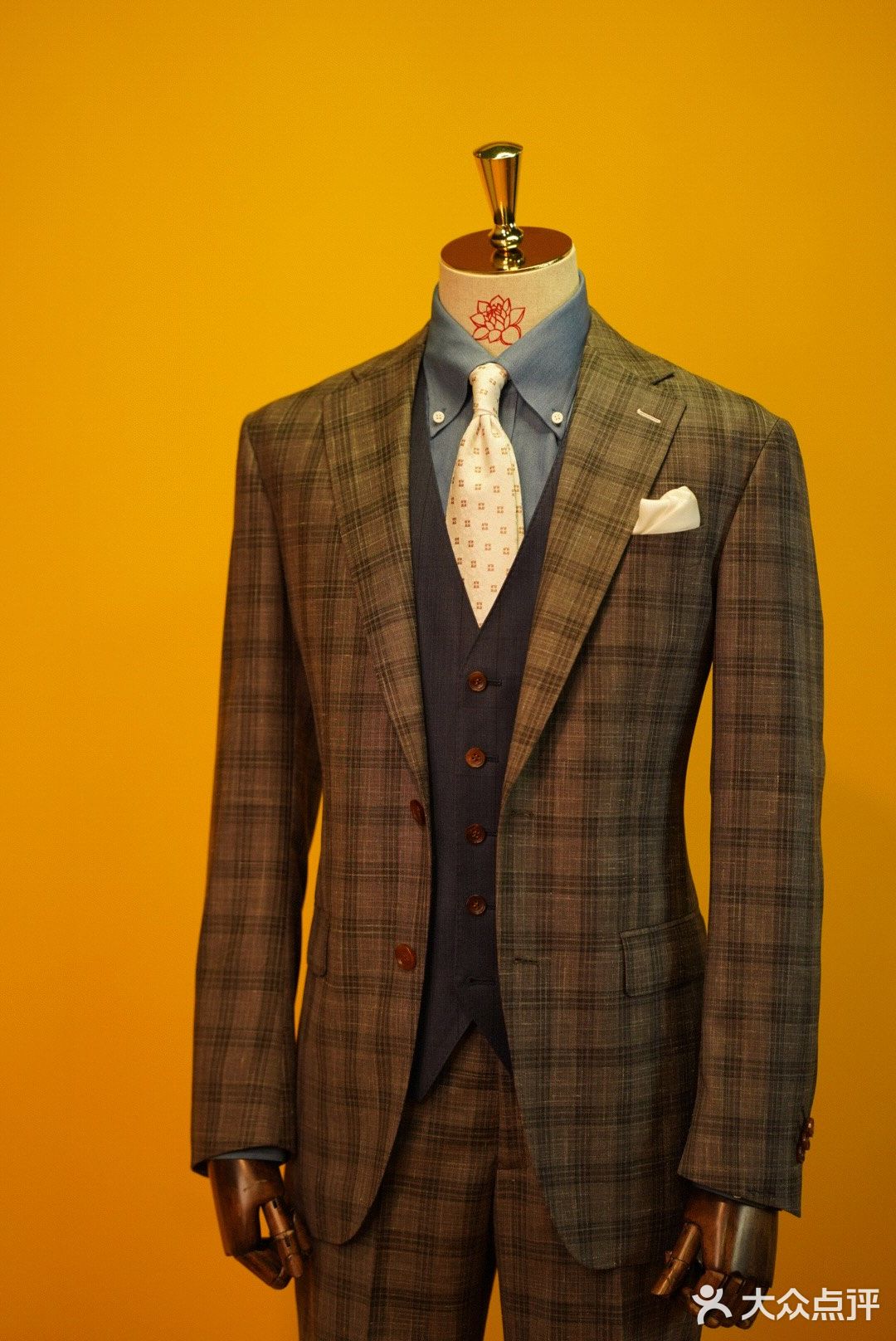 牛仔蓝衬衫混搭马甲风[礼花][礼花]