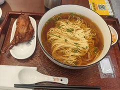 -百年老字号·观振兴蟹黄面·三虾面·苏式面(观前街富仁坊巷店)