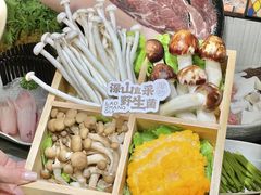 -廖掌柜·重庆鲜货火锅(上海首店)