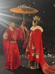 -城市花园婚纱摄影