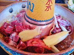 -毛辣果·贵州红酸汤牛肉火锅(西单店)