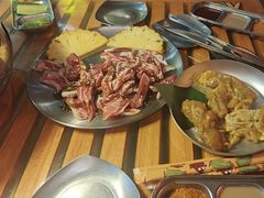 -叽叽扎扎烤肉场(生态城万达店)