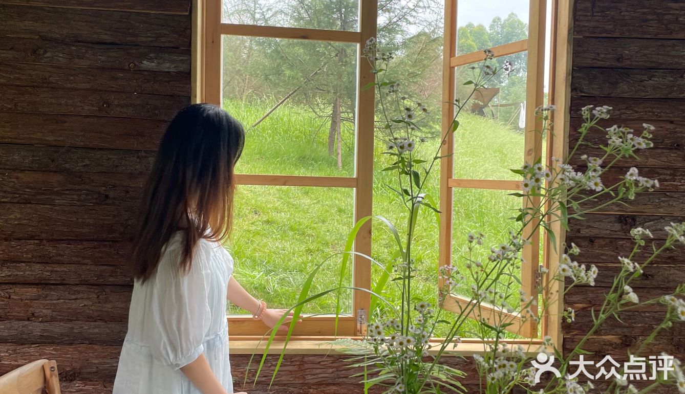 成都有个小北欧🌲这是羊圈改造的木屋餐厅