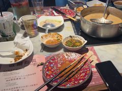 -尚尚仙·酸汤猪手·猪肚鸡火锅(华联万柳购物中心店)