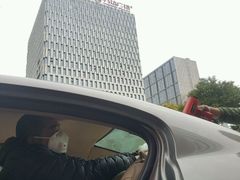 万达下，撕差膜，老师傅白口罩，很崩溃.·´¯`(〉▂〈)´¯`·.-BOP保镖隐形车衣NKD王者铠甲AX改色膜(徐汇授权店)