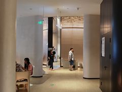 -涨巢·潮玩水疗局