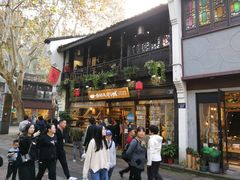 -猫的天空之城概念书店(杭州南宋御街店)