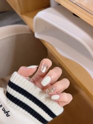 -UGIRL有个美甲