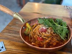 牛肉辣油意面-I HOLIC艾豪丽披萨(KKone店)