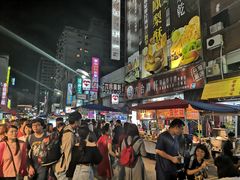 -六合夜市