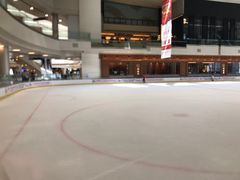 -冰纷万象滑冰场(深圳万象城店)