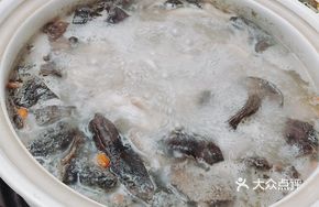 Wild Matsutake Pig's Trotter Chicken Soup