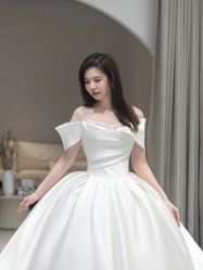-不晚国际婚纱礼服