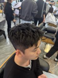 -藤野造型烫染·漂发