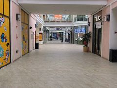 -URBAN REVIVO(北京斯普瑞斯奥特莱斯店)
