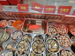 -杨老板·海鲜集市火锅·鲜切牛肉(中防万宝店)