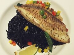 -JINNS锦时 steak&pizza(浸信会礼拜堂旧址店)