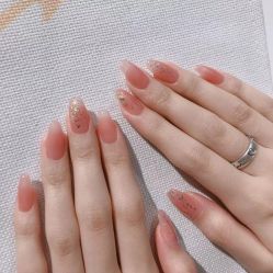 -雪奈传统美甲美睫