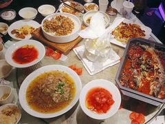 -巴特餐饮6加1音乐餐吧·新疆菜