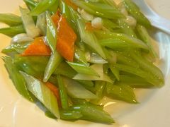 西芹炒百合-峨嵋酒家(德内店)