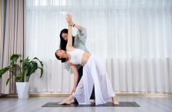 -亚太瑜伽普拉提学院