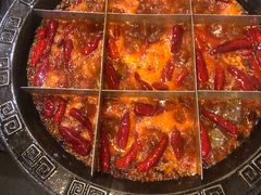 -疯狂的筷子老灶九宫格火锅