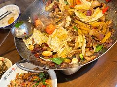 -富正毅三下锅·湘西韵味(天门山索道店)