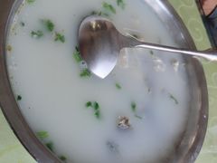奶汤鱼头-雪湖煜辰鱼头老店(雪野湖店)