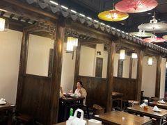 -聚汇三少·龙虾·中餐厅(莫邪路新天地店)