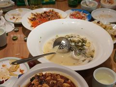 -严记小天府酸菜鱼(西四路店)