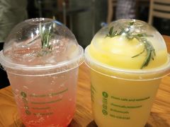 -Chom Cafe and Restaurant