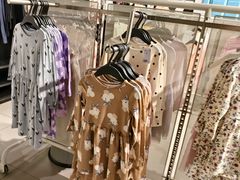 -H&M(鹏欣水游城店)