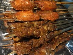 羊肉串-西街夜油条·麻团包乌饭