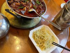 -临江餐馆二楼美食部落