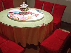 包厢-小六汤包砂煲菜(文景路店)