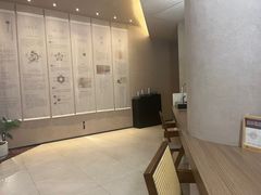 -灸春堂·艾灸·痛症·整脊连锁(之江银泰店)