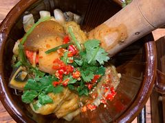 -老滇山寨•云南特色菜•地方菜•民族风情歌舞表演(金碧店)