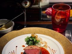 和牛佐鸭肝配波特酒汁和牛肉清汤-L'ATELIER de Joel Robuchon(外滩18号店)