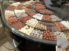 -Laderach 莱德拉(上海环贸iapm店)