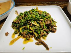 酸菜炒牛肉丝-世外桃源农庄·德清土菜(兴康南路店)