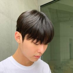 -变画·发型STUDIO