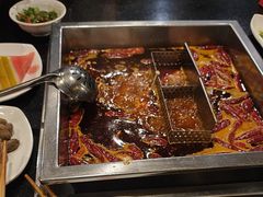 -百年川椒重庆老火锅(光谷店)